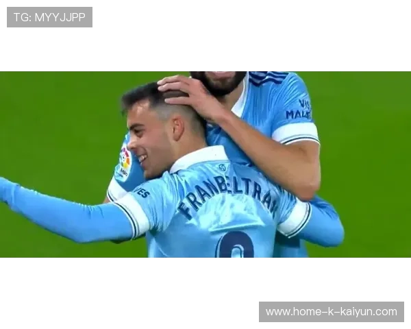 巴塞罗那左路连续前插构成巨大压制效果