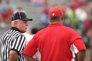 开云体育app官网-教练战术布置频繁调整引发讨论，教练在布置战术时讲到了常用的比赛阵型