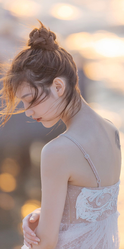 开云体育下载-艾比·德尔福：全场高效的防守表现，令对方攻势屡屡受阻，艾德比尔送水案例